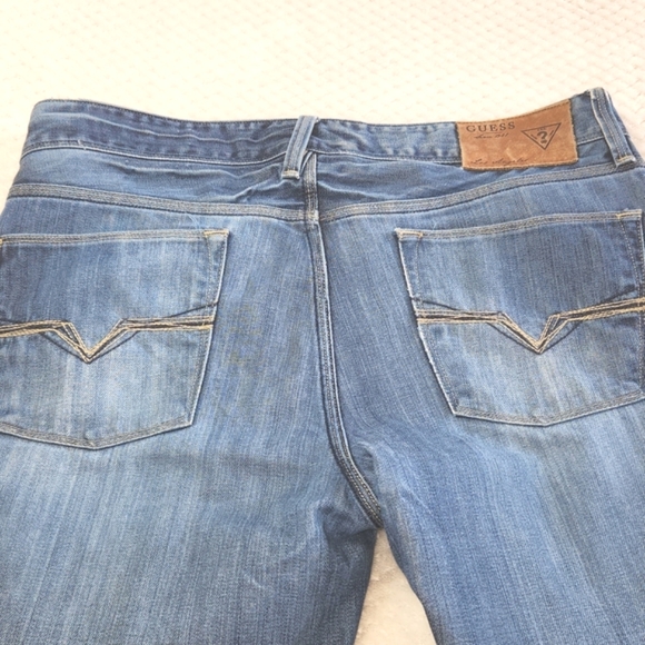GUESS MENS JEANS W34 L30 LINCOLN DISTRESSED WASHED BLUE DENIM PREOWNED - Picture 9 of 15